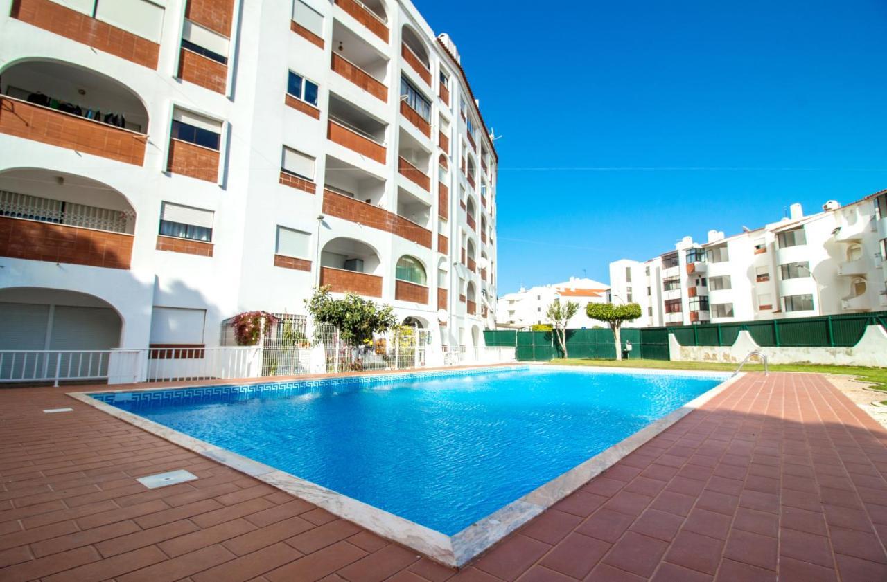Ocean View Apartment - Pool And Sea View & Albufeira Center Dış mekan fotoğraf